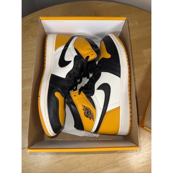 Size 13 - Jordan 1 Retro OG High Yellow Toe OG BOX lightly Used main image 10